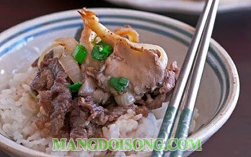 Cách làm thịt bò xào nấm hành sốt lê tươi ngon cho bữa cơm gia đình thêm ngon miệng 9