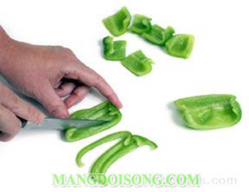 Cách làm tôm xào đậu phụ ớt chuông xanh ngon đơn giản nhanh chóng cho bữa cơm gia đình thêm ngon 2