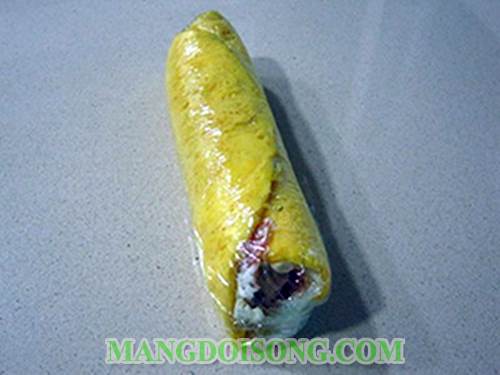 Cách làm trứng chiên cuộn cá hồi hun khói ngon độc đáo đơn giản ai cũng có thể làm được 7