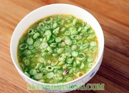 Cách làm trứng chiên đậu que ngon tiện lợi phù hợp với người nội trợ ít thời gian mà vẫn đảm bào đủ chất 3