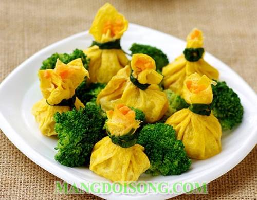 Cách làm trứng chiên gói nhân thịt ngon đẹp mắt như trong nhà hàng dùng làm món khai vị cho bữa tiệc 6