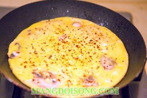 Cách làm trứng chiên phô mai nấm mỡ ngon đổi gió cho món trứng truyền thống 6