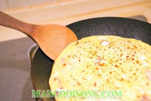 Cách làm trứng chiên phô mai nấm mỡ ngon đổi gió cho món trứng truyền thống 7