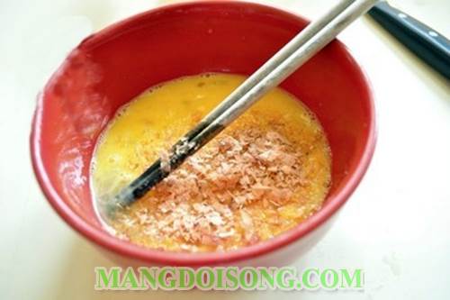 Cách làm trứng cuộn rong biển cá bào ngon đơn giản đẹp mắt theo phong cách Nhật Bản 2