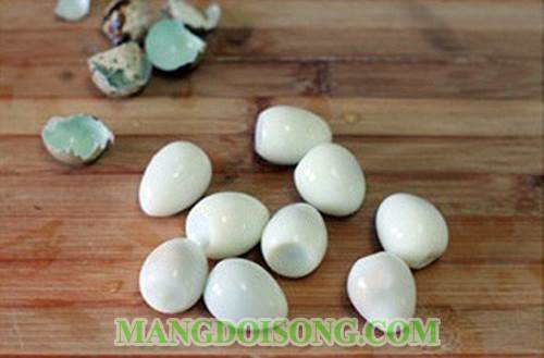 Cách làm trứng cút chiên sốt chua ngọt ngon ơi là ngon nhìn là thèm ăn là mê 1