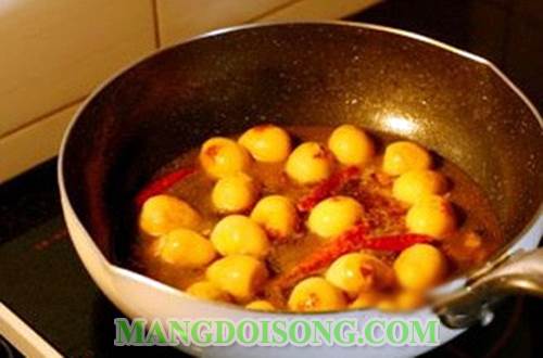 Cách làm trứng cút kho sốt tương ngon bổ rẻ cho mọi người mọi nhà trông rất hấp dẫn và lạ miệng 5