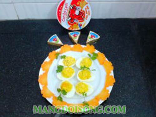 Cách làm trứng luộc nhồi phô mai con bò cười ngon ơi là ngon cho bé yêu thỏa sức thưởng thức 4