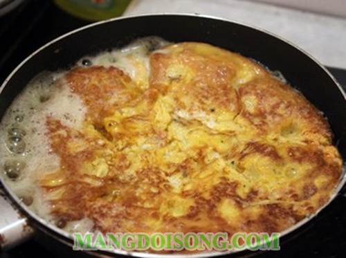 Cách làm trứng vịt chiên trứng cá thơm ngon bổ dưỡng mang lại nhiều omega3 omega6 giúp trẻ phát triển trí não 4