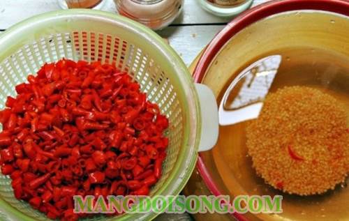 Cách làm tương ớt tại nhà ngon đỏ đẹp mắt như tương ớt mua trong siêu thị 4