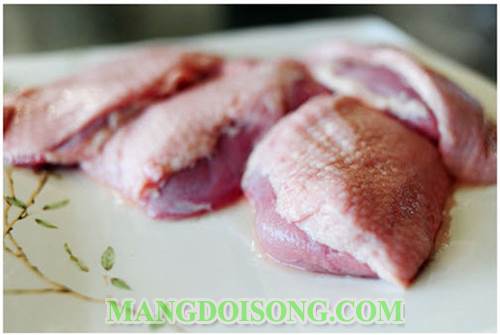 Cách làm vịt xào tam sắc ngon từ ớt chuông cà rốt dứa thơm lừng bắt mắt hấp dẫn mọi người từ cái nhìn đầu tiên 1