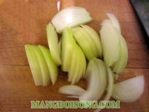 Cách nấu bò sốt vang ngon thơm lừng ăn với bánh mì cho ngày cuối tuần thêm đầm ấm 1