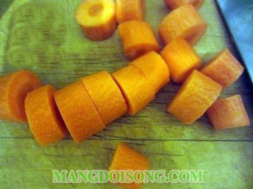 Cách nấu bò sốt vang ngon thơm lừng ăn với bánh mì cho ngày cuối tuần thêm đầm ấm 2