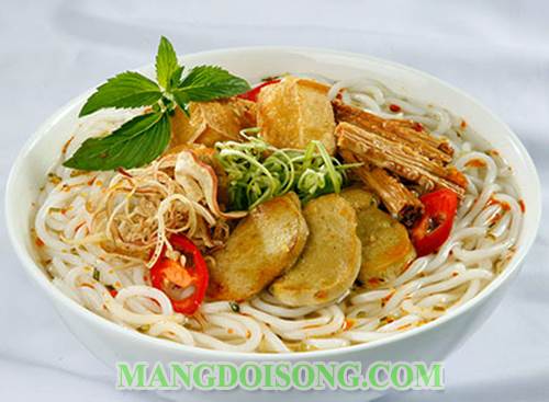 Cách nấu bún bò huế chay thơm ngon đúng điệu đơn giản ngay tại bếp gia đình 4