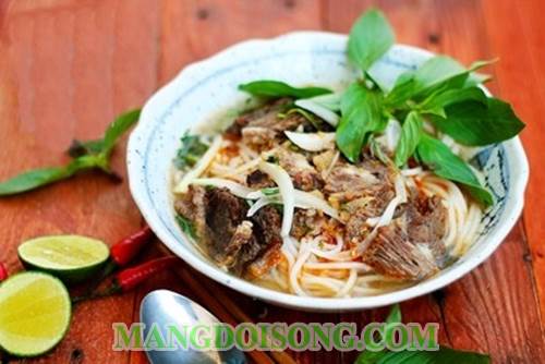 Cách nấu bún bò huế thơm ngon tại nhà theo đúng công thức gia truyền người Huế 8