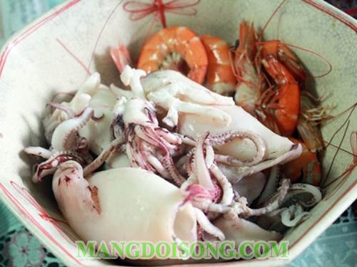 Cách nấu bún hải sản thơm ngon đặc sắc cho bữa sáng đầu tuần đầy năng lượng làm việc hiệu quả  4
