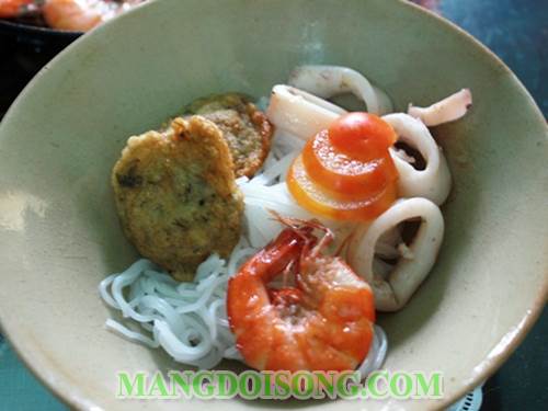 Cách nấu bún hải sản thơm ngon đặc sắc cho bữa sáng đầu tuần đầy năng lượng làm việc hiệu quả  8