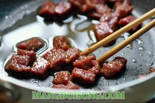 Cách nấu cà ri bò ngon thơm đẹp mắt đơn giản nhất cho bữa ăn ngày nghĩ thêm thú vị 2