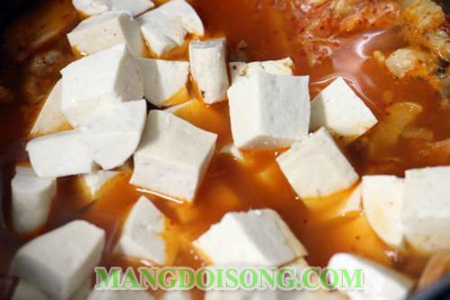 Cách nấu canh kim chi thịt ba rọi đậu hủ ngon đơn giản dùng cho bữa cơm chiều đầm ấm theo phong cách hàn quốc 6