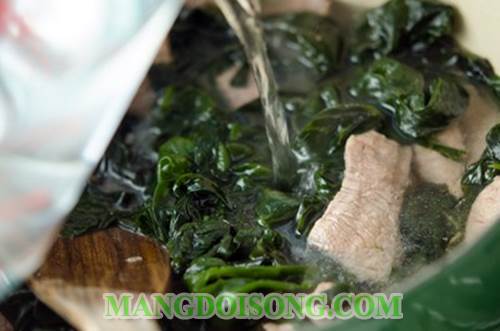 Cách nấu canh rong biển thịt bò ngon ngọt tự nhiên mang phong cách ẩm thực hàn quốc vào bữa ăn gia đình bạn 4