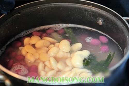 Cách nấu chè đậu ngự trân châu ngon với những hạt trân châu tím đẹp mắt tự tay mình làm 6