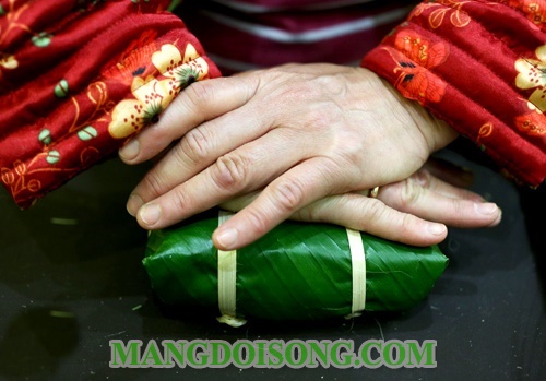 Cách gói bánh chưng đẹp ngon ngày tết không dùng khuôn bảo quản được lâu không hỏng 17