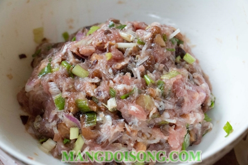 Cách làm bánh bao chiên nhân thịt ngon đúng điệu tại nhà 5