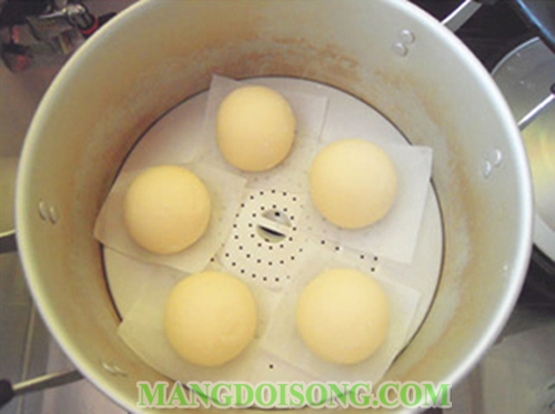Cách làm bánh bao trứng muối sữa chảy đơn giản Thái Lan ngon xốp mịn 8