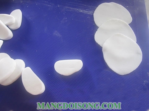 Cách làm bánh bột lọc huế trần nhân tôm thịt ngon bằng bột năng chấm nước mắm cực hấp dẫn 6