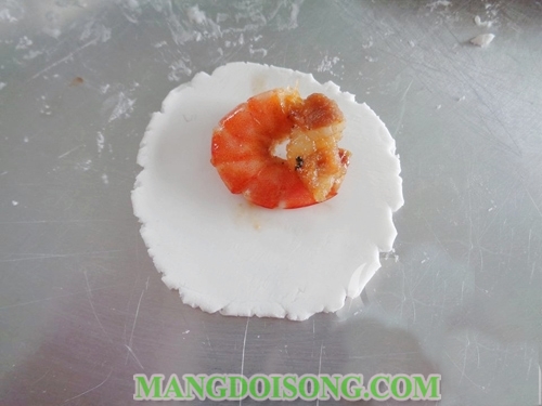 Cách làm bánh bột lọc huế trần nhân tôm thịt ngon bằng bột năng chấm nước mắm cực hấp dẫn 7