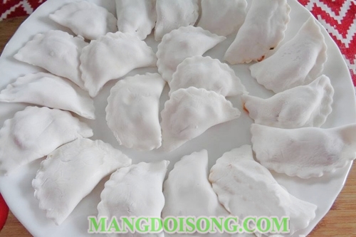 Cách làm bánh bột lọc huế trần nhân tôm thịt ngon bằng bột năng chấm nước mắm cực hấp dẫn 8