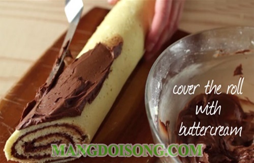 Cách làm bánh khúc cây giáng sinh opera yule log ngon đẹp mắt mang lại cảm giác ấm áp may mắn nhiều sức khỏe cho năm mới 10