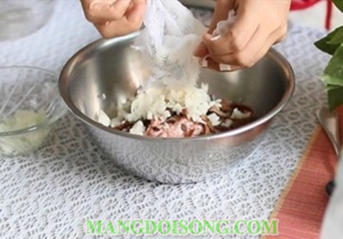 Cách làm bánh ướt nhân thịt ngon bổ dưỡng cho bữa sáng gia đình thêm thú vị 2