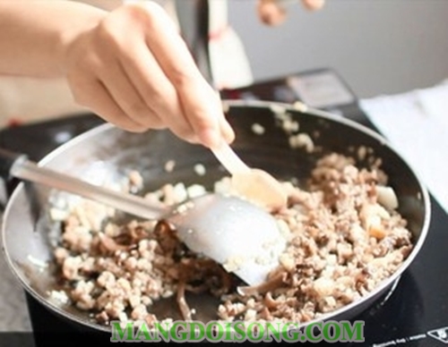 Cách làm bánh ướt nhân thịt ngon bổ dưỡng cho bữa sáng gia đình thêm thú vị 3