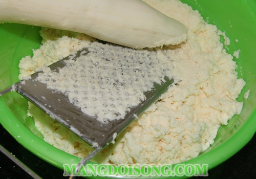 Cách làm bột năng từ củ sắn theo phương pháp truyền thống 3
