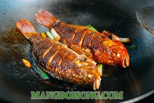 Cách làm cá rô phi om xì dầu ngon thơm phức cho bữa cơm gia đình thêm đậm đà ngon miệng 6