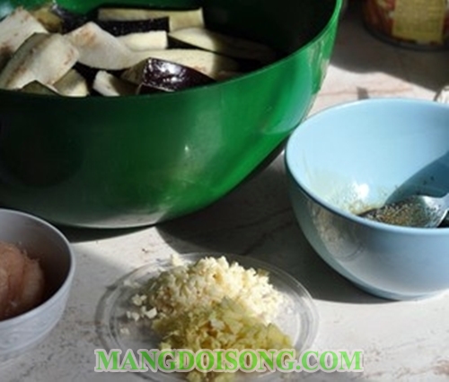 Cách làm cà tím cháy tỏi thơm ngon đậm đà cho cả nhà ăn mê say 1
