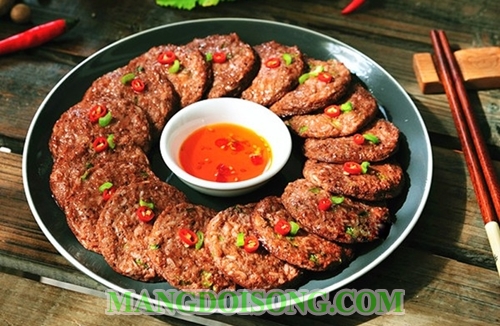 Cách làm chả tép đồng thơm ngon đúng điệu mang hương vị đồng quê vào không gian nhà bạn 5
