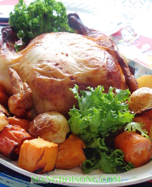 Cách làm gà nướng mật ong nguyên con bằng lò đón giáng sinh ấm áp an lành 6