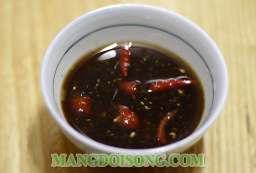 Cách làm gà nướng mật ong nguyên con bằng lò đón giáng sinh ấm áp an lành 7
