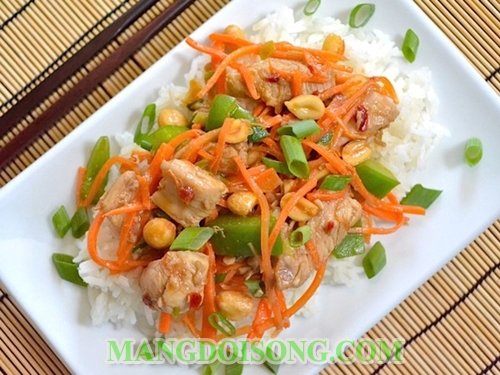 Cách làm gà xào rau củ ngon đậm đà dùng cho bữa cơm chiều mưa 7