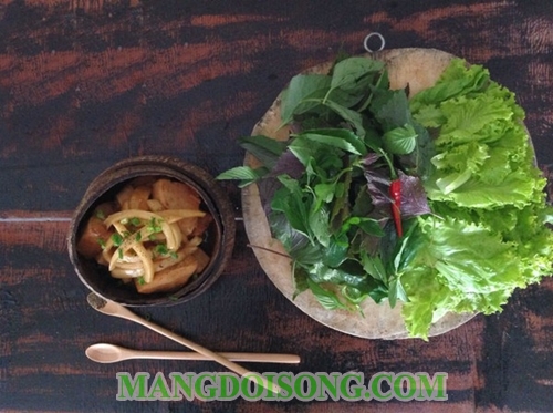 Cách làm giò lụa kho dừa ngon béo ngọt cho bữa cơm gia đình thêm thú vị 1