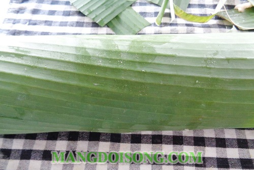 Cách làm giò lụa tại nhà ngon đơn giản bằng khuôn thủ công cho ngày tết làm quà biếu tết 5