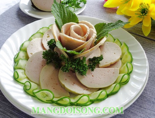 Cách làm giò lụa tại nhà ngon đơn giản bằng khuôn thủ công cho ngày tết làm quà biếu tết 7