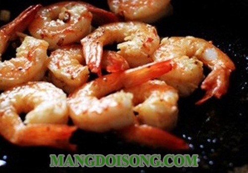 Cách làm tôm áp chảo thơm ngon đẹp mắt như nhà hàng 4
