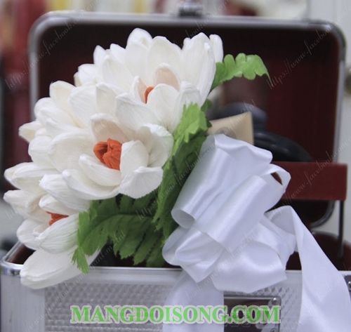 Cách làm hoa mộc lan handmade đẹp đơn giản tại nhà bằng giấy nhún biểu tượng của sự cao quý cho cô nàng cung cự giải 1
