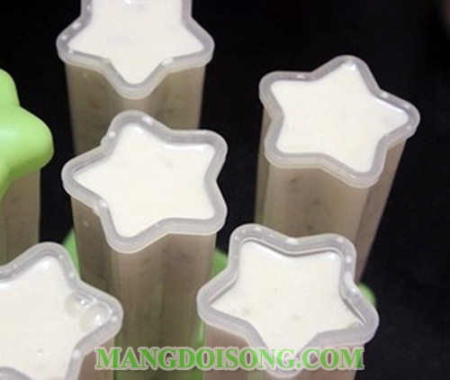 Cách làm kem que đậu xanh sữa thơm ngon hấp dẫn cho bé yêu thưởng thức 6