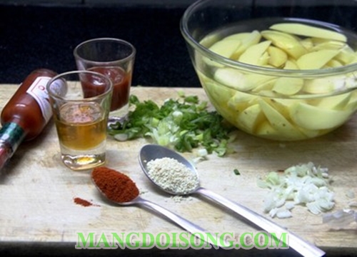 Cách làm khoai tây chiên sốt mật ong thơm ngon cho bữa cơm gia đình đầm ấm 1