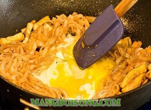 Cách làm mì xào trứng ngon đơn giản tại nhà cho bữa điểm tâm sáng 4