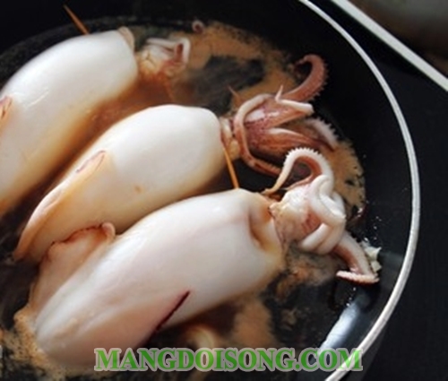Cách làm mực nhồi thịt sốt mật ong thơm ngon đẹp mắt ăn vào là mê ngay 6