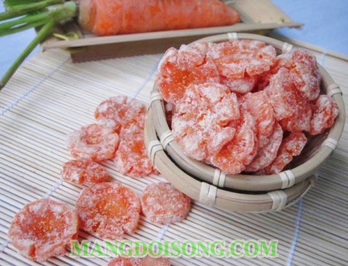 Cách làm mứt cà rốt ngon đơn giản nhất tại nhà cho ngày tết với hình hoa mai đỏ đẹp mắt 9